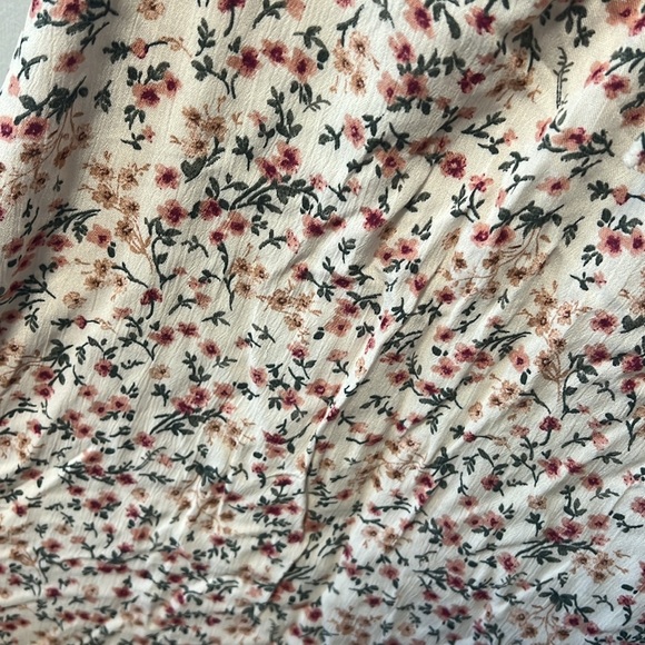 Women’s dress - Picture 2 of 4